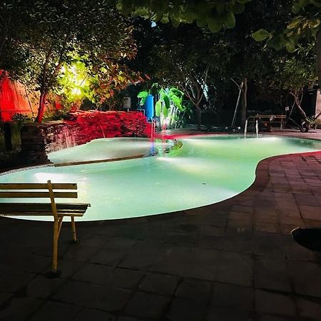 Green Leaf Cafe And Home Stay Greater Noida Exterior foto